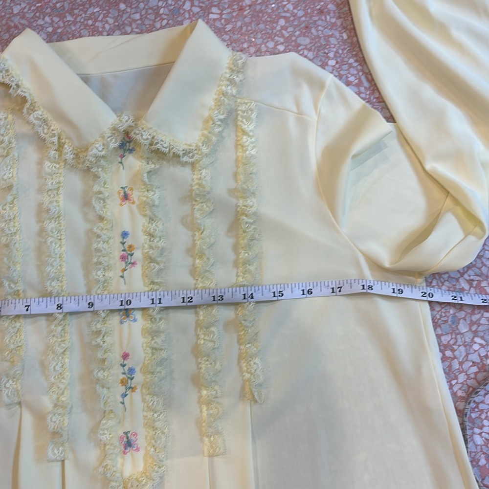 Goddard Artemis Vintage 60’s Yellow Lace and Embroidery Button Down Robe SZ MD - Picture 9 of 12